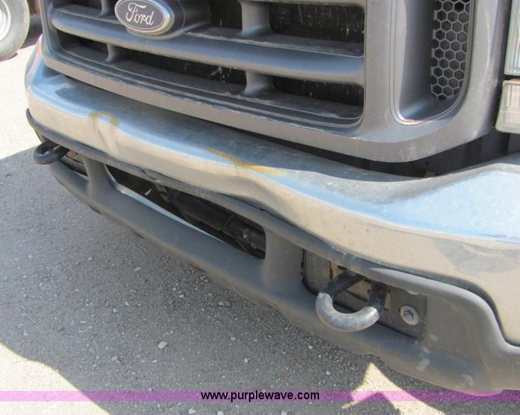 image for item 6035 2004 Ford F250 Super Duty pickup