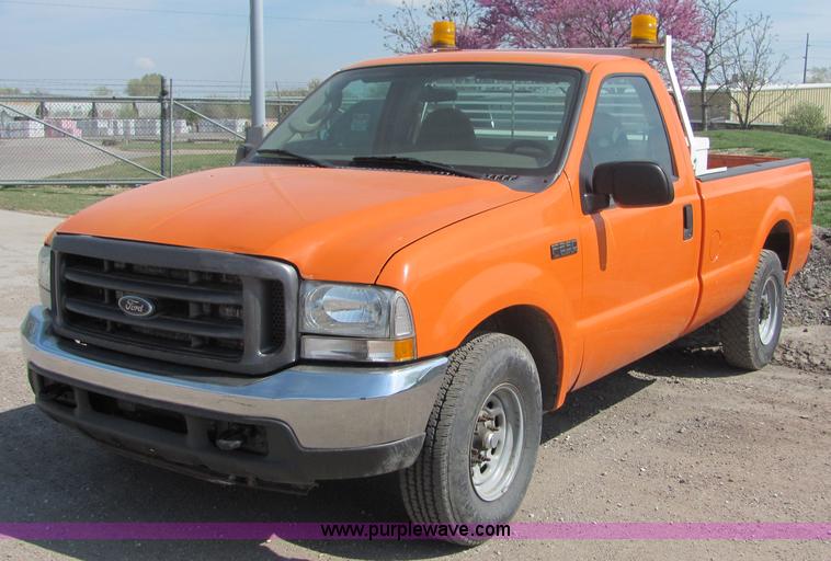 image for item 6036 2004 Ford F250 Super Duty pickup