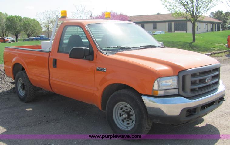 image for item 6036 2004 Ford F250 Super Duty pickup
