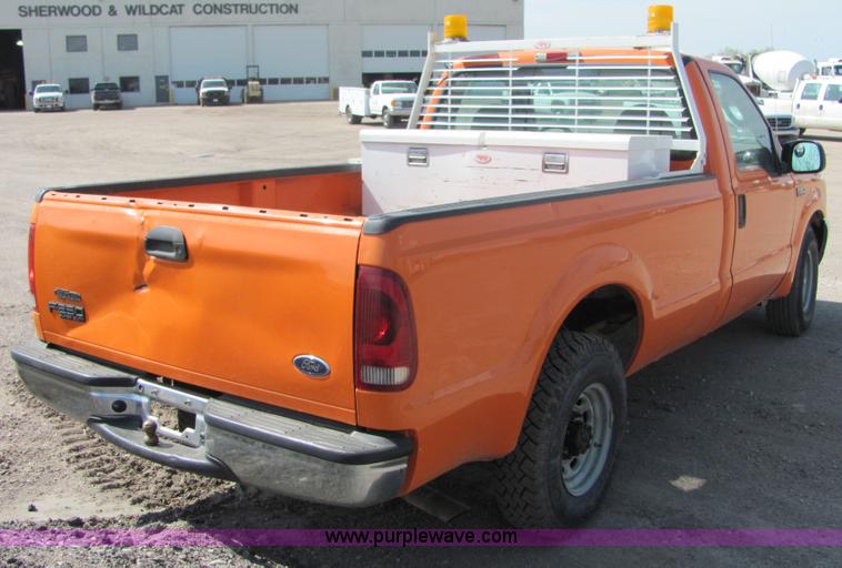 image for item 6036 2004 Ford F250 Super Duty pickup