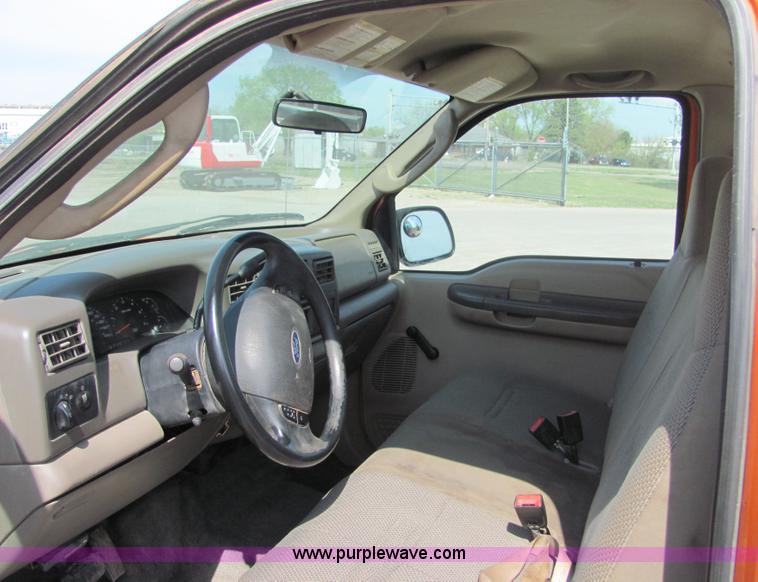 image for item 6036 2004 Ford F250 Super Duty pickup