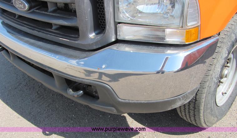 image for item 6036 2004 Ford F250 Super Duty pickup