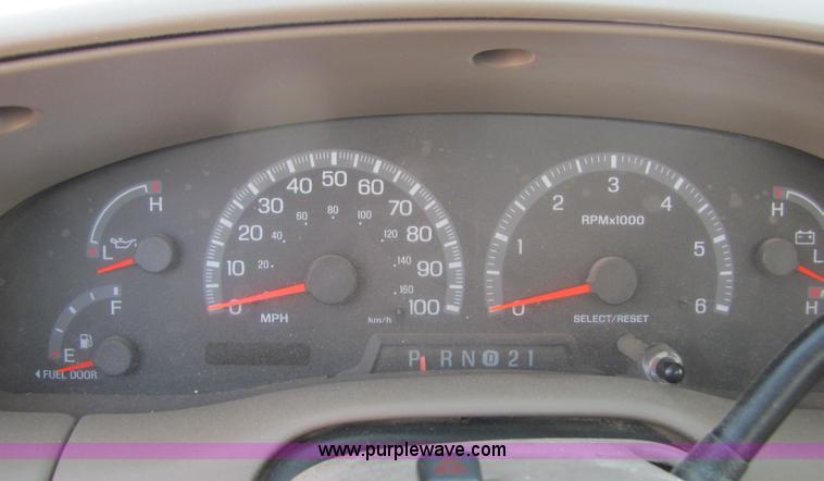 image for item 6037 2002 Ford F150 pickup