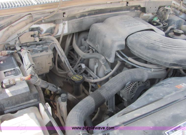 image for item 6037 2002 Ford F150 pickup