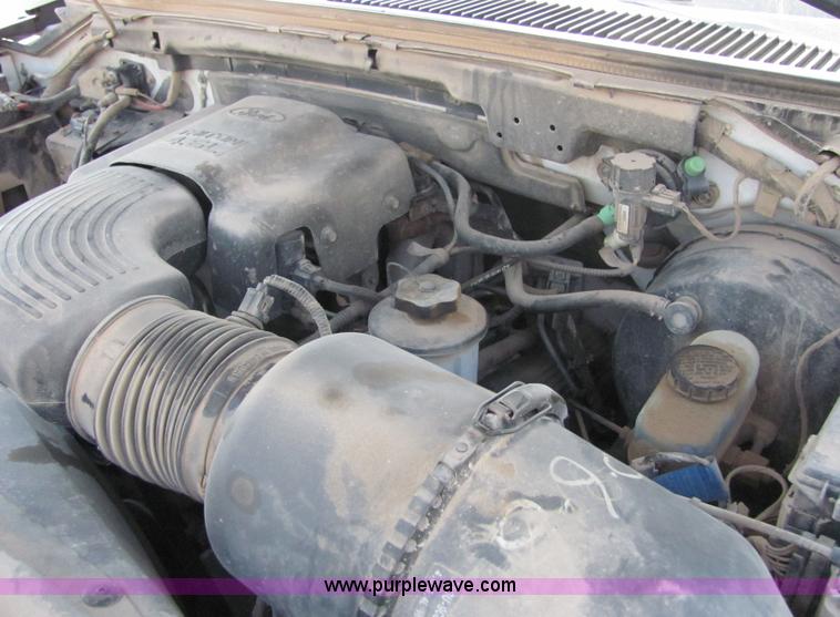 image for item 6037 2002 Ford F150 pickup