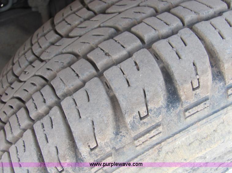 image for item 6037 2002 Ford F150 pickup