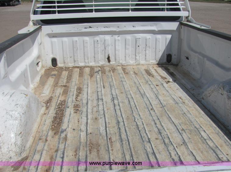 image for item 6037 2002 Ford F150 pickup