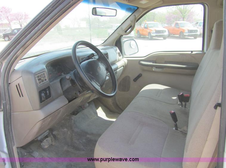 image for item 6038 2001 Ford F350 Super Duty pickup