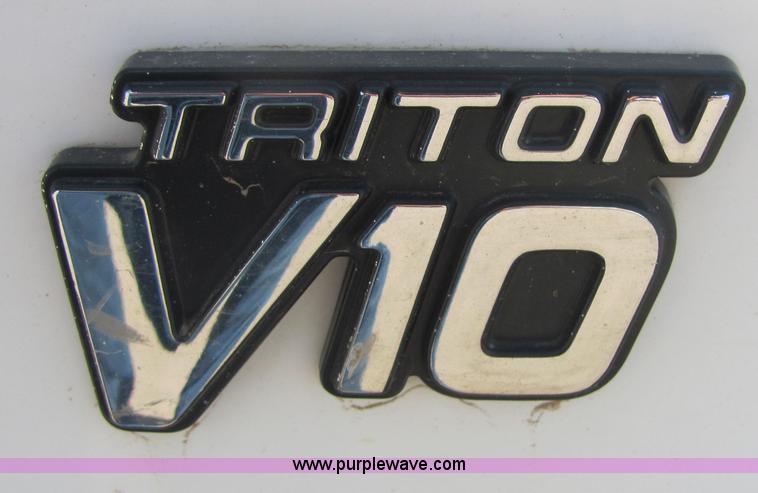 image for item 6038 2001 Ford F350 Super Duty pickup