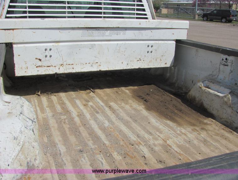 image for item 6038 2001 Ford F350 Super Duty pickup