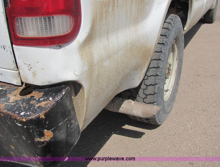 image for item 6038 2001 Ford F350 Super Duty pickup