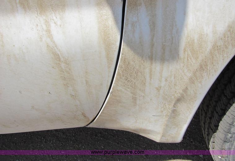 image for item 6038 2001 Ford F350 Super Duty pickup