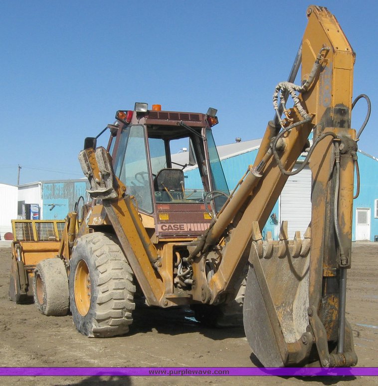 1991 Case 780D loader backhoe in Herington, KS Item 6046 sold