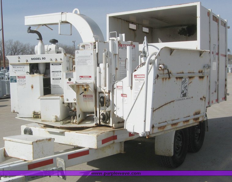 image for item 6051 2000 Brush Bandit CB-90XP wood chipper