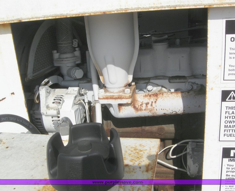 image for item 6051 2000 Brush Bandit CB-90XP wood chipper