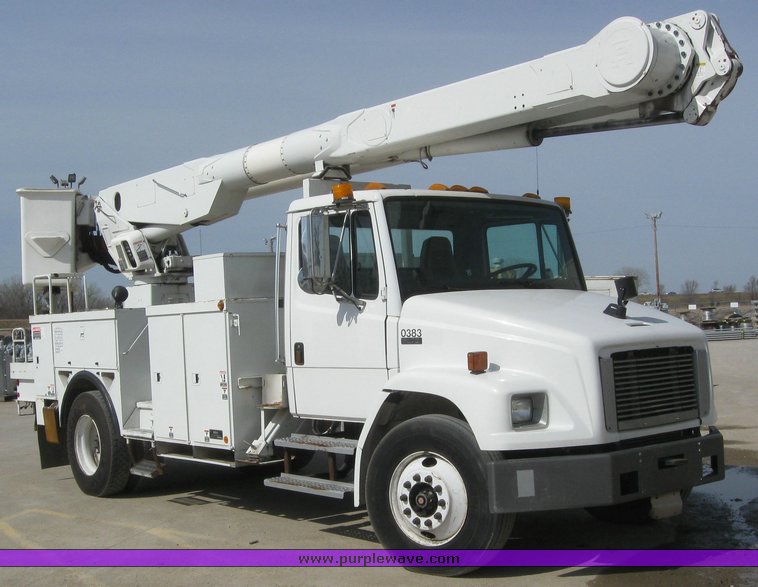 image for item 6052 2000 Freightliner FL70 boom truck
