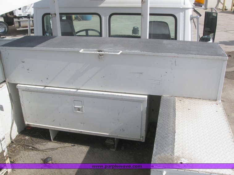 image for item 6052 2000 Freightliner FL70 boom truck