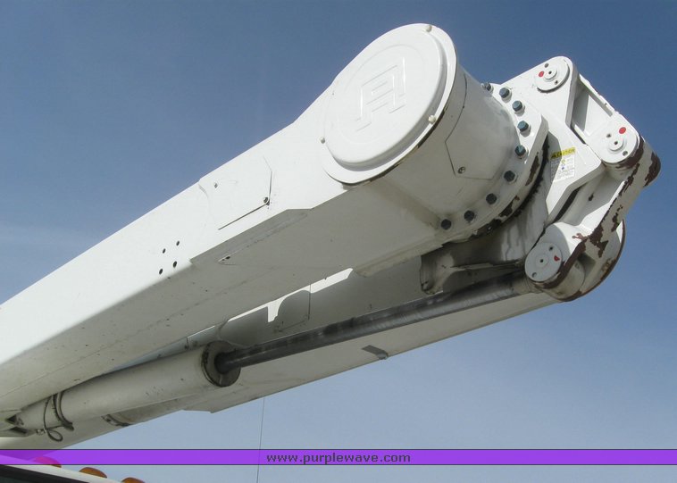 image for item 6052 2000 Freightliner FL70 boom truck