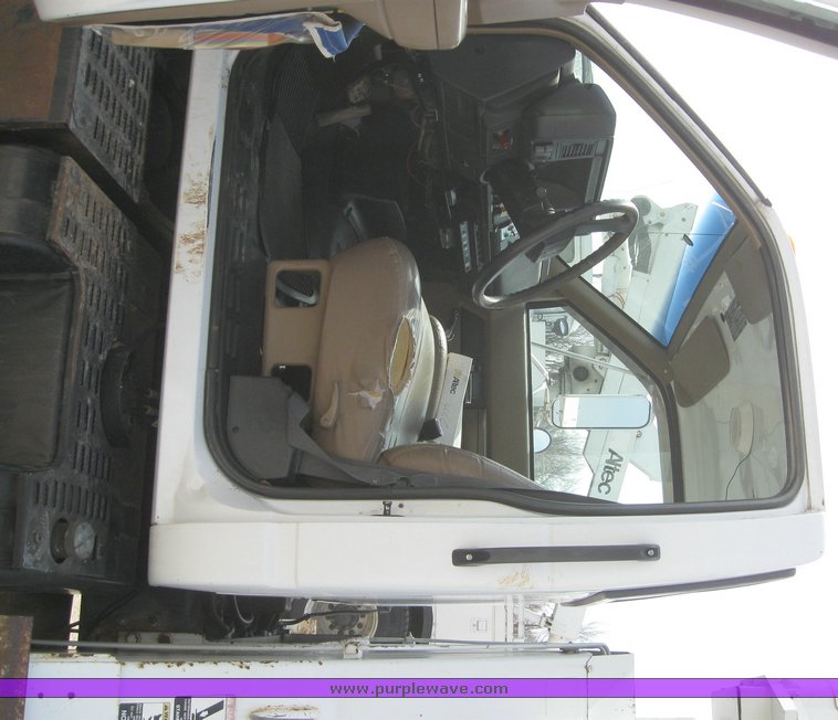 image for item 6053 1997 GMC C8500 boom lift truck