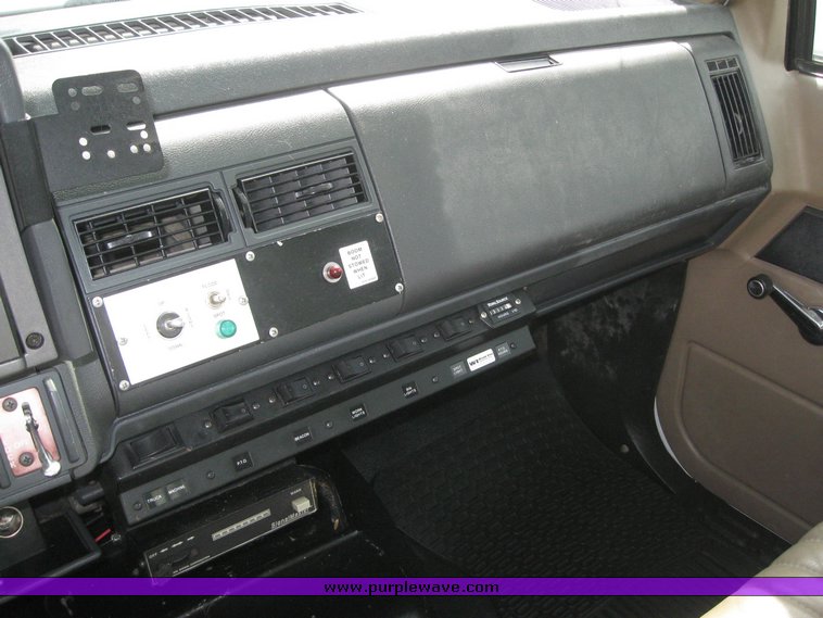 image for item 6053 1997 GMC C8500 boom lift truck