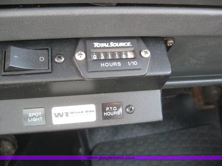 image for item 6053 1997 GMC C8500 boom lift truck