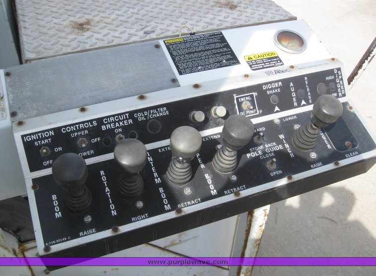 image for item 6053 1997 GMC C8500 boom lift truck