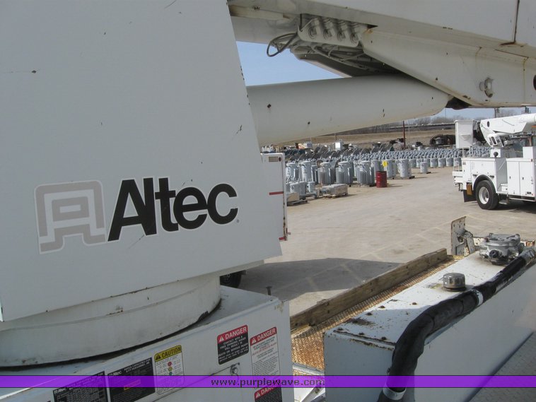 image for item 6053 1997 GMC C8500 boom lift truck