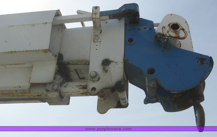 image for item 6053 1997 GMC C8500 boom lift truck