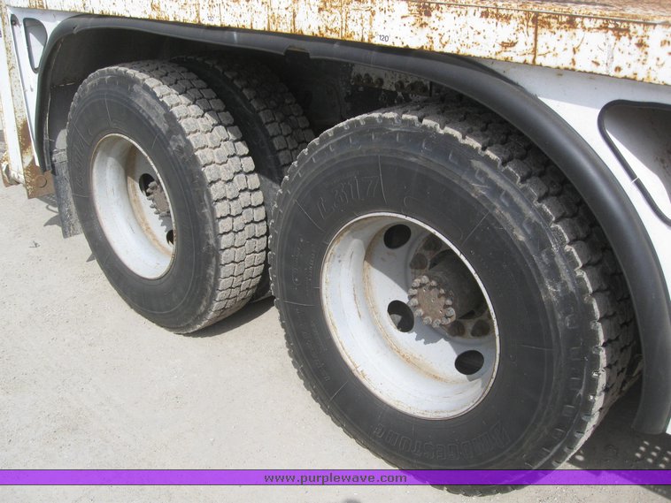 image for item 6053 1997 GMC C8500 boom lift truck