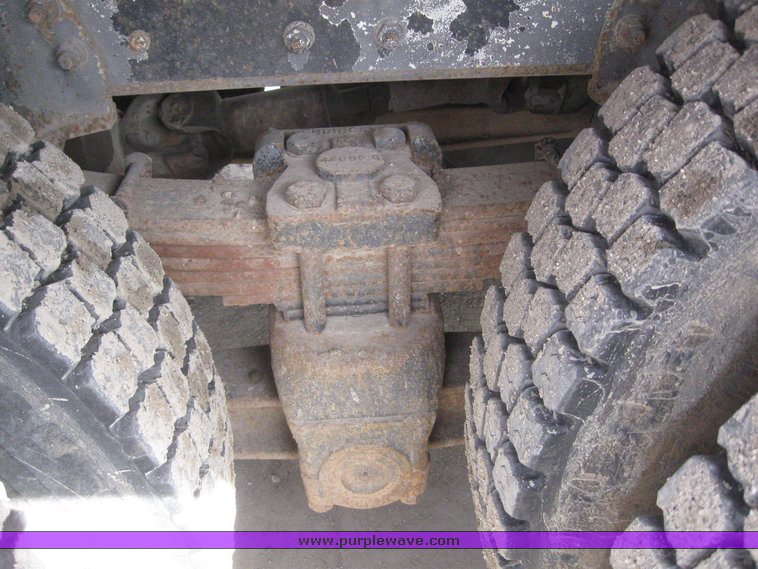 image for item 6053 1997 GMC C8500 boom lift truck