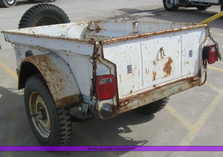 image for item 6054 6' utility trailer