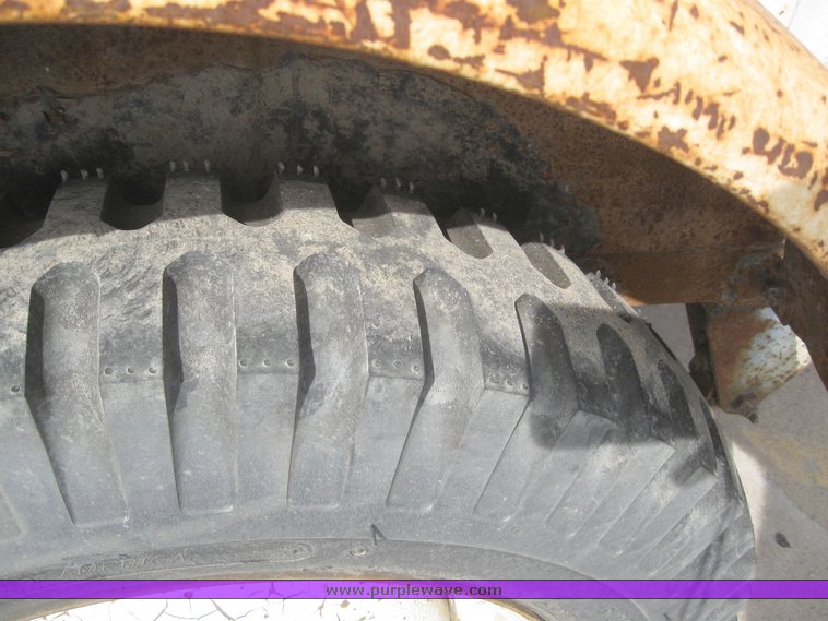 image for item 6054 6' utility trailer