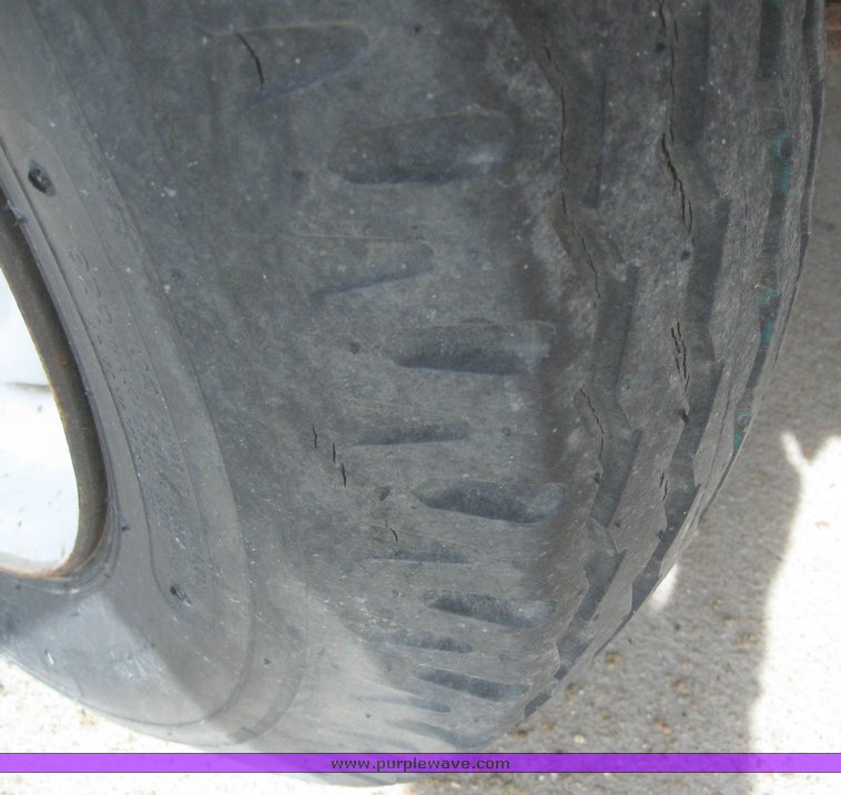 image for item 6055 14' hot stick trailer