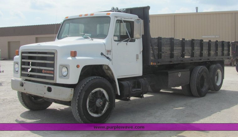 image for item 6066 1987 International Series S1954 truck