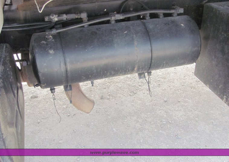 image for item 6066 1987 International Series S1954 truck