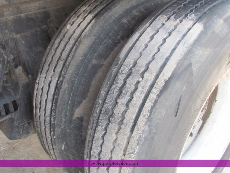 image for item 6066 1987 International Series S1954 truck