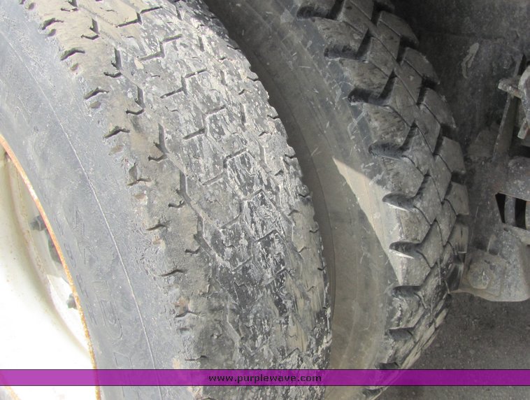 image for item 6066 1987 International Series S1954 truck