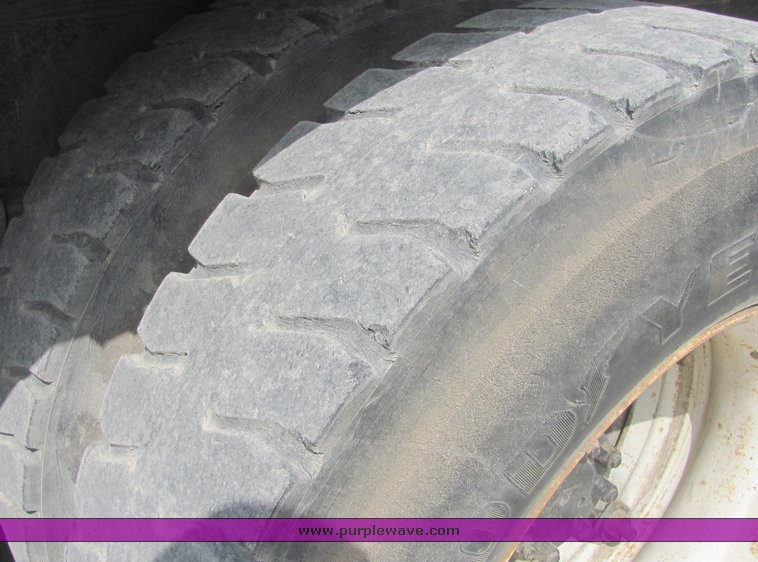 image for item 6066 1987 International Series S1954 truck