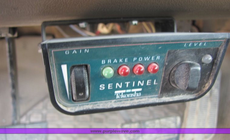 image for item 6067 1994 Chevrolet C3500 pickup