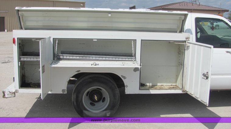 image for item 6067 1994 Chevrolet C3500 pickup