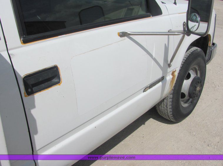 image for item 6067 1994 Chevrolet C3500 pickup