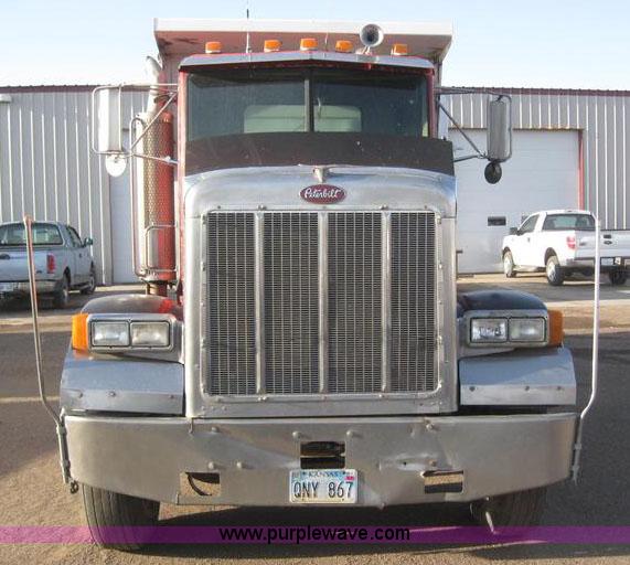 image for item 6164 1990 Peterbilt Conventional 378 dump truck