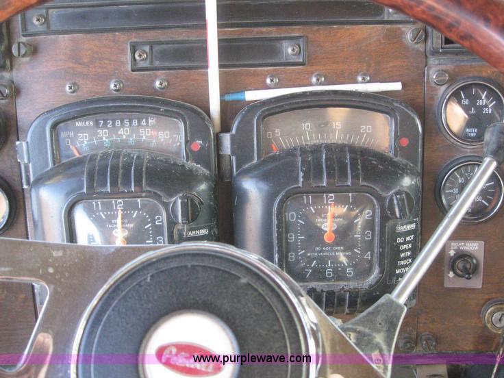 image for item 6164 1990 Peterbilt Conventional 378 dump truck