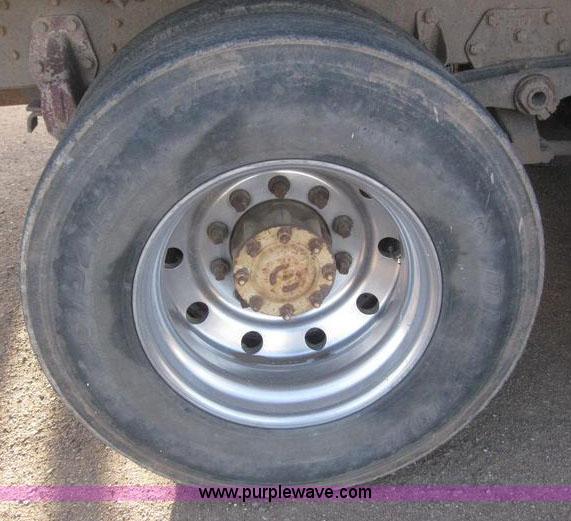 image for item 6164 1990 Peterbilt Conventional 378 dump truck