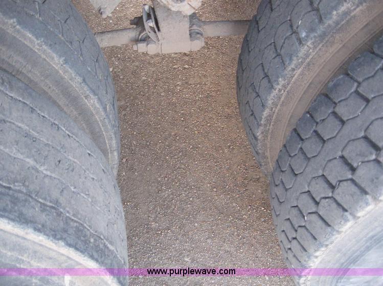 image for item 6164 1990 Peterbilt Conventional 378 dump truck