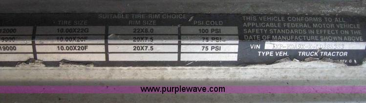 image for item 6164 1990 Peterbilt Conventional 378 dump truck