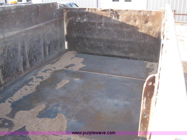 image for item 6164 1990 Peterbilt Conventional 378 dump truck