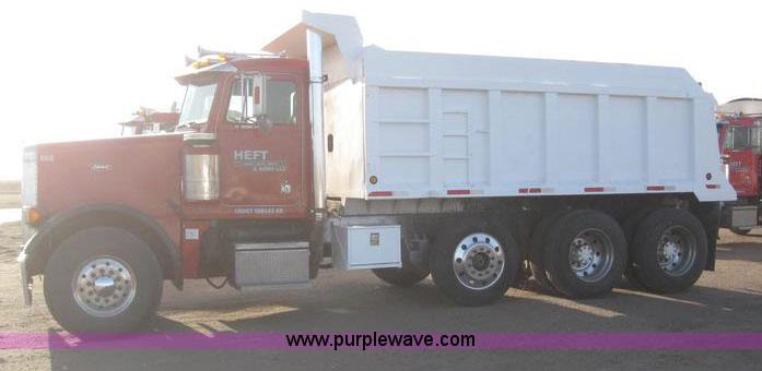 image for item 6165 1995 Peterbilt 379 dump truck