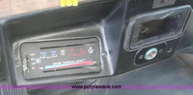 image for item 6165 1995 Peterbilt 379 dump truck