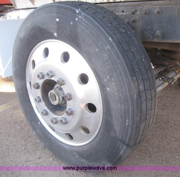 image for item 6165 1995 Peterbilt 379 dump truck